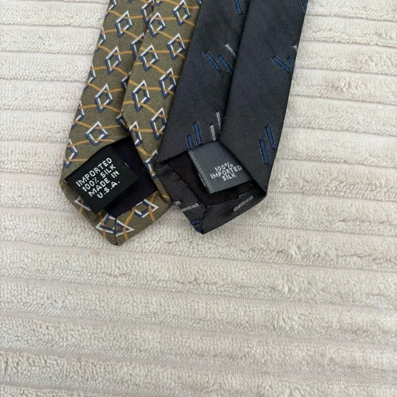 John Henry (2) Blue and Tan Silk Ties with Geometric Patterns - Picture 3 of 3
